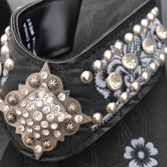 Montana West Shoes - Last chance Montana West Embroidered